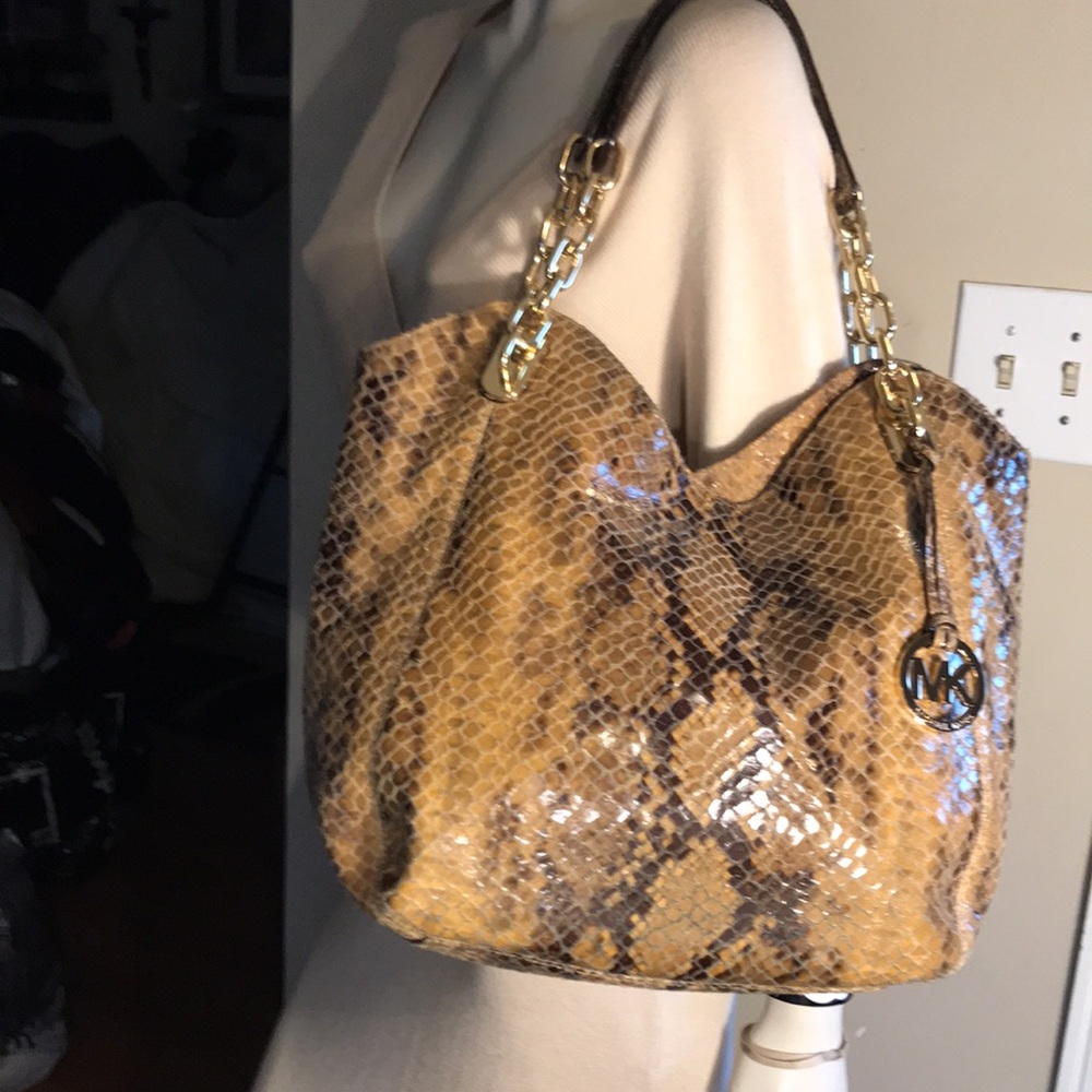 Michael Kors Brown Snake Print Leather With Heavy Gold Chain Link Tote Bag Purse - Picture 4 of 7
